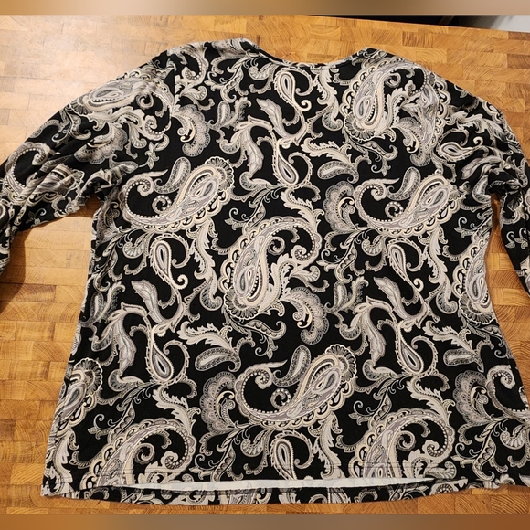 Croft & Barrow Classic Tee Size 3X. Plus Size. 3/4 Sleeve T-shirt. Paisley - Picture 7 of 9
